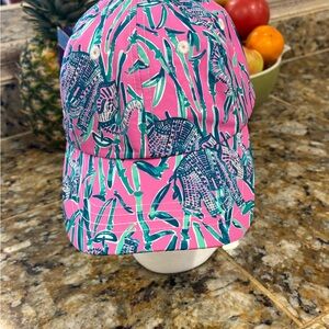 NWOT Lilly Pulitzer Run Around Hat in Mandevilla Pink Elephant Extra Lucky